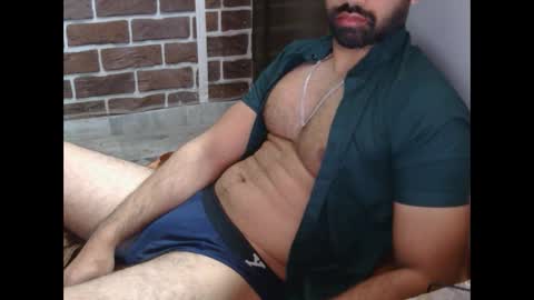 Vicky online show from 01-27-25, 05:04