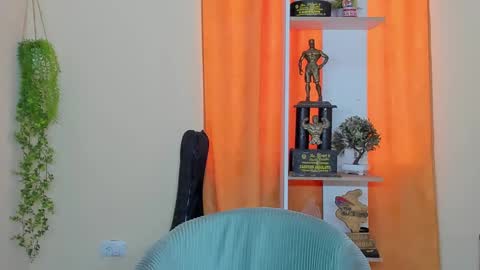 kale thomson online show from 12-05-24, 02:44