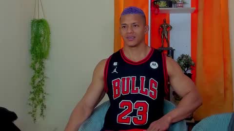 kale thomson online show from 02-18-25, 04:37