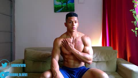 Snapshot of kale_tomson chatting on 05-29-26, 07:01 kale thomson online show from 05-29-26, 07:01