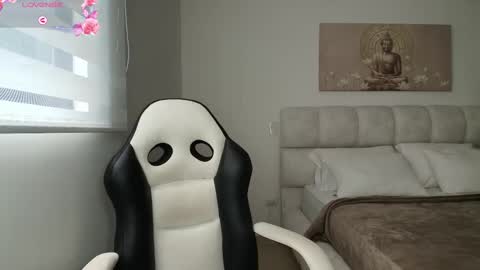 Zoe online show from 09-23-25, 03:59