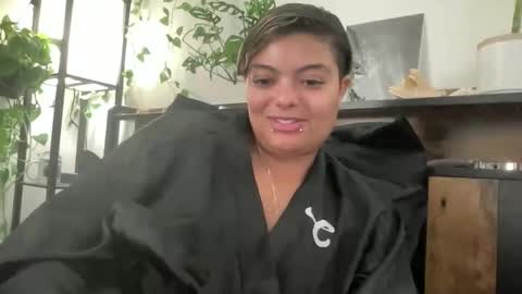 Snapshot of kalinature chatting on 05-27-26, 01:57 kalinature online show from 05-27-26, 01:57