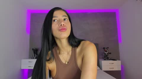 Snapshot of kaliopeh chatting on 12-14-24, 12:44 Carolina   online show from 12-14-24, 12:44