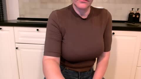 Snapshot of kalisa29 chatting on 05-17-26, 03:59 kalisa29 online show from 05-17-26, 03:59