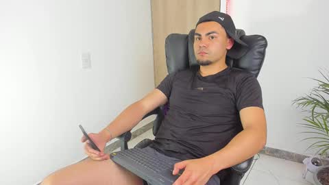 K A L I online show from 02-10-26, 07:56