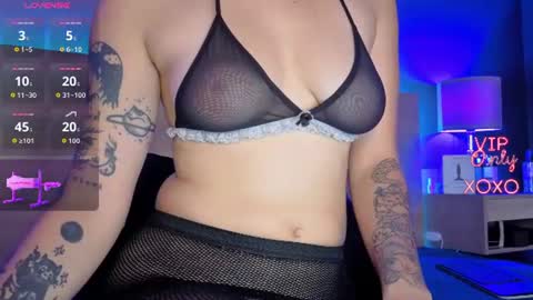 Snapshot of kallen_kozuky chatting on 06-11-26, 08:18 KALLEN online show from 06-11-26, 08:18