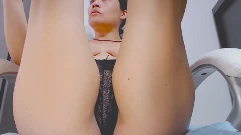 Hannah online show from 11-20-25, 04:07