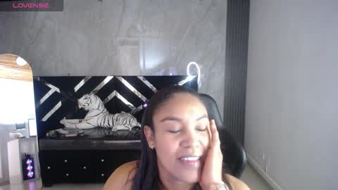 Kamala. Live 2100 - 600 online show from 10-12-25, 01:21