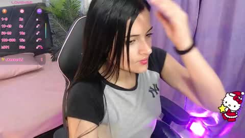 Snapshot of kameron_tay chatting on 12-14-25, 07:07 KAMERON online show from 12-14-25, 07:07