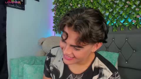 camilo  independent model online show from 01-25-25, 09:04