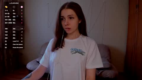 Snapshot of kami_mur chatting on 02-19-25, 12:44 Kami mur online show from 02-19-25, 12:44