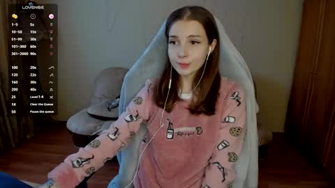 Snapshot of kami_mur chatting on 02-20-25, 12:15 Kami mur online show from 02-20-25, 12:15