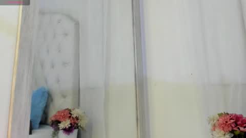 Snapshot of kamila_arias chatting on 02-12-25, 12:01 online show from 02-12-25, 12:01