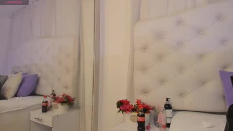 Snapshot of kamila_arias chatting on 09-12-25, 12:38 online show from 09-12-25, 12:38