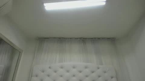 Snapshot of kamila_arias chatting on 09-29-25, 12:10 online show from 09-29-25, 12:10