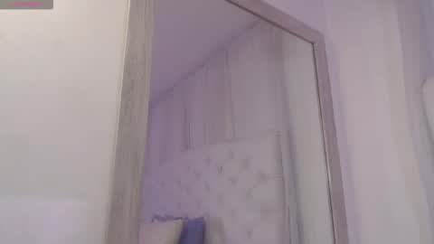 Snapshot of kamila_arias chatting on 10-21-25, 02:18 online show from 10-21-25, 02:18