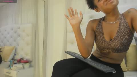 Snapshot of kamila_arias chatting on 12-13-25, 07:53 online show from 12-13-25, 07:53