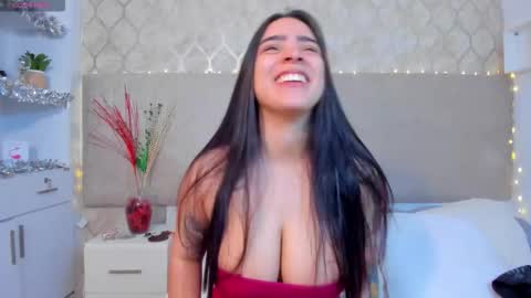 Kamila Betancourt online show from 12-17-25, 12:44