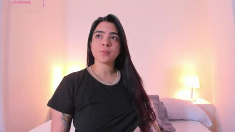 Snapshot of kamilabetancourt chatting on 05-01-26, 12:54 Kamila Betancourt online show from 05-01-26, 12:54