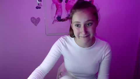 kamilla_love_ online show from 09-19-25, 02:40