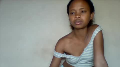 kamillah69 online show from 12-02-25, 06:47