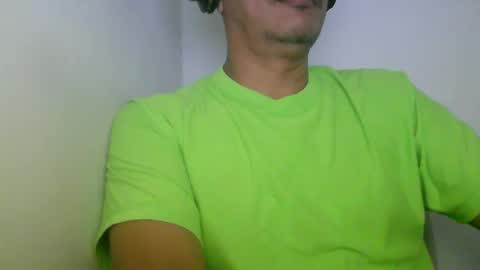 Snapshot of kamilo69_ chatting on 02-01-26, 01:59 Kamilo online show from 02-01-26, 01:59