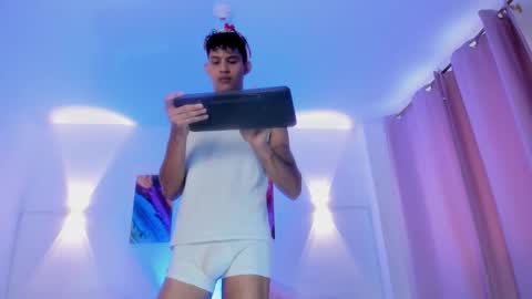 Kami online show from 12-22-25, 06:38