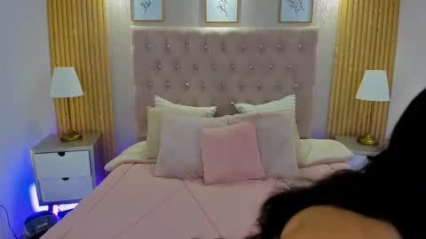Snapshot of kamy_glam chatting on 05-17-26, 08:38 KAMY online show from 05-17-26, 08:38