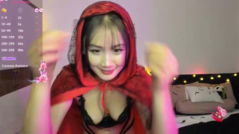 Snapshot of kamyelia chatting on 10-23-25, 09:24 Kamy   THX for  THUMBS UP online show from 10-23-25, 09:24