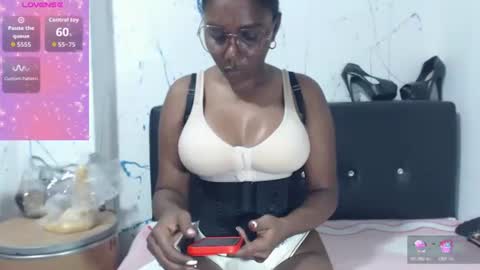 Paola online show from 04-08-26, 05:46