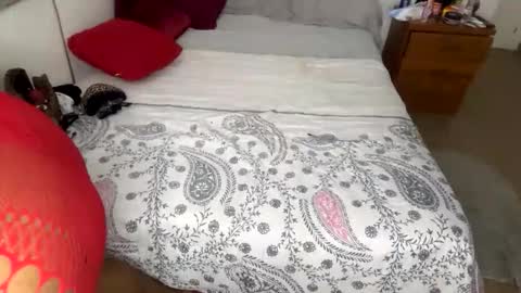 Snapshot of kanelarosse chatting on 10-16-25, 10:11 kanelarosse online show from 10-16-25, 10:11