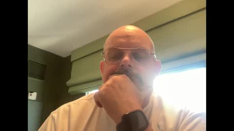 Snapshot of kannaforfun31 chatting on 12-14-25, 10:25 Jon online show from 12-14-25, 10:25