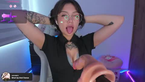 Hanny online show from 11-17-25, 05:52