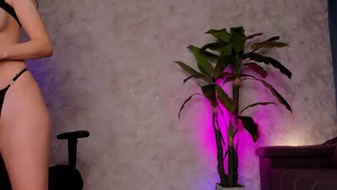 Emma online show from 02-08-25, 03:19