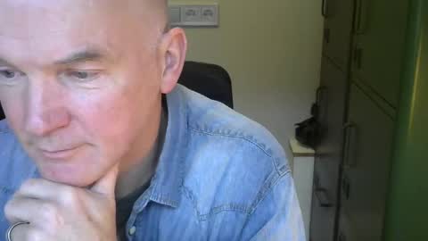 Robbie online show from 12-07-24, 02:24