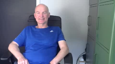 Robbie online show from 04-22-26, 03:13