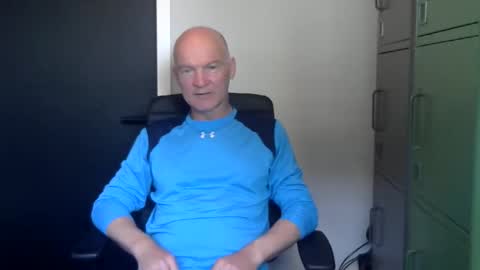 Robbie online show from 05-10-26, 05:23