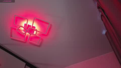 Snapshot of kara_life chatting on 10-09-25, 01:25 kara_life online show from 10-09-25, 01:25