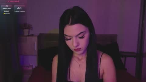 Snapshot of kara_life chatting on 10-14-25, 01:17 kara_life online show from 10-14-25, 01:17