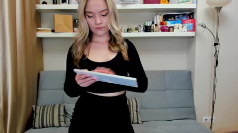 Kara. Off from 15th till 24th of December online show from 12-15-24, 10:04