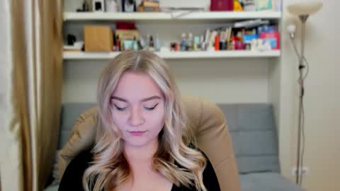 Kara. Off from 15th till 24th of December online show from 10-08-25, 11:24