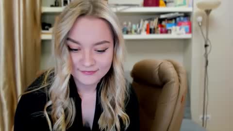 Kara. Off from 15th till 24th of December online show from 10-11-25, 09:24