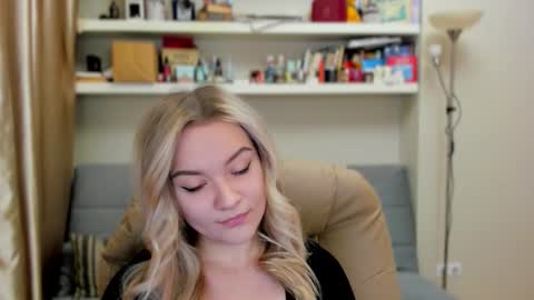 Kara. Off from 15th till 24th of December online show from 10-18-25, 10:21