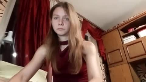 Snapshot of karaescorcia chatting on 11-27-25, 03:47 Ria online show from 11-27-25, 03:47