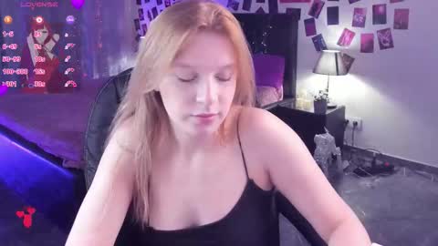 Snapshot of karambamoon chatting on 10-25-25, 08:58 Lera online show from 10-25-25, 08:58