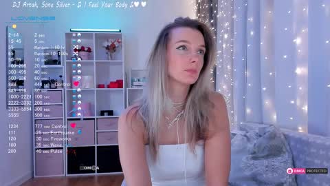 Julia online show from 02-10-25, 02:52