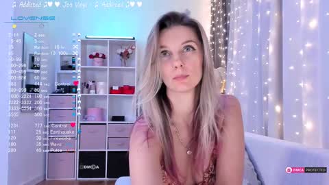 Julia online show from 03-03-25, 10:52