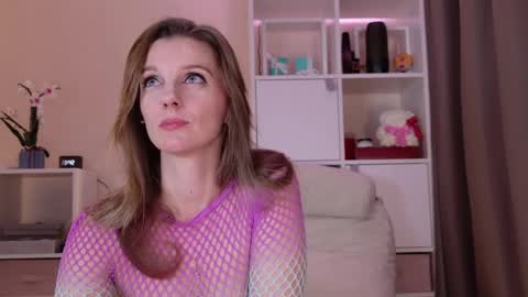 Julia online show from 03-31-26, 08:42