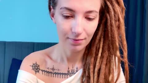 Snapshot of karatart chatting on 09-24-25, 09:45 Kara online show from 09-24-25, 09:45