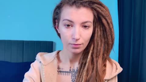 Snapshot of karatart chatting on 10-15-25, 10:48 Kara online show from 10-15-25, 10:48